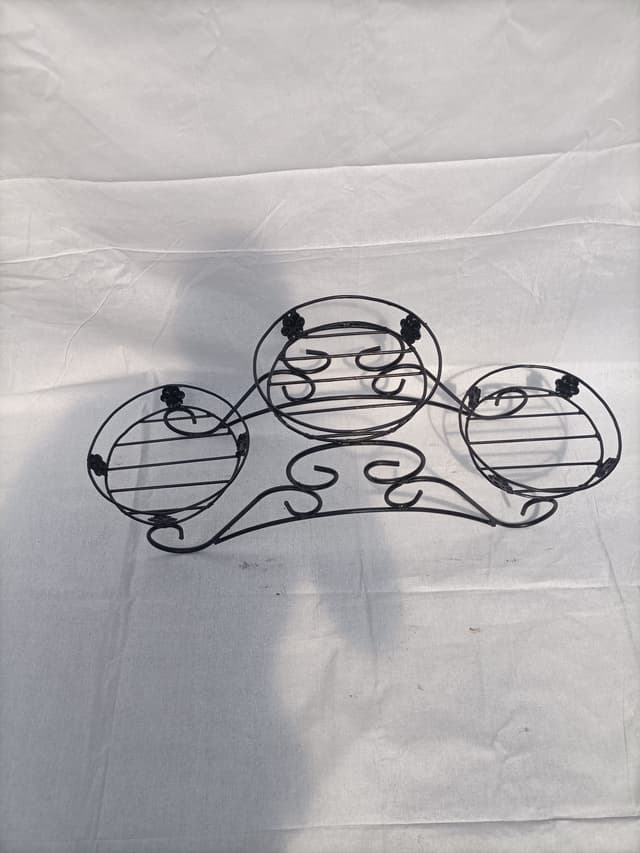 3 Pots Iron Stand - View 2